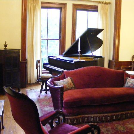 Adair Manor Bed & Breakfast Adairsville Dış mekan fotoğraf